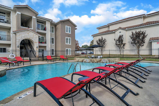 Arista Apartments