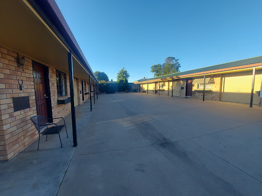 Miles Outback Motel - Thumbnail