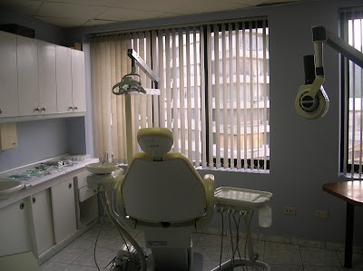 Photos of Centro Odontologico los Angeles Implantes / Dr Alvarez