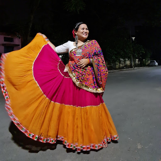 Maina Thapa - The Designer Boutique | Indian Traditional Clothing - Thumbnail