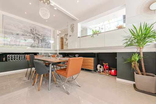 Strattons and Partners Gallery - United Kingdom