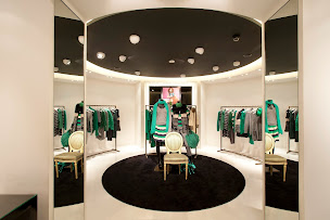 Photo n°3 de Essentiel - Femmes et Hommes à Lille (Magasin de vêtements pour femmes)