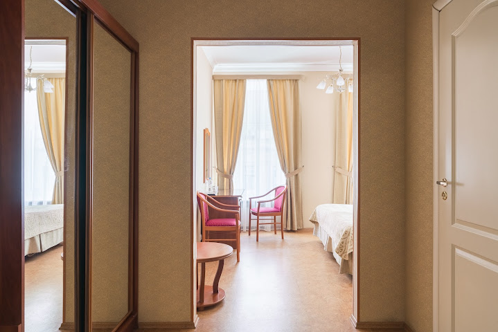 Comfort Hotel by null