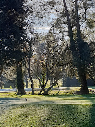 Opinii despre Golf Club d'Aix-Marseille - Club House în Aix-en-Provence - Complexe sportif