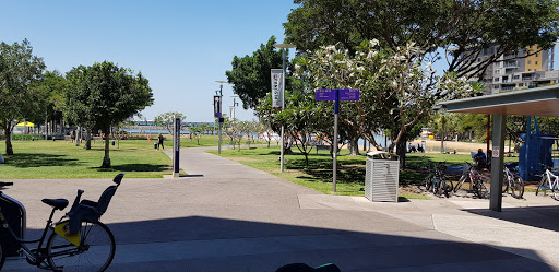Peninsula Lawns - Thumbnail