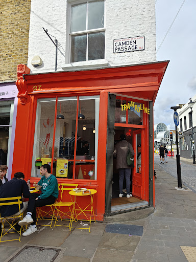 TRAMPOLINE Cafe - Visual