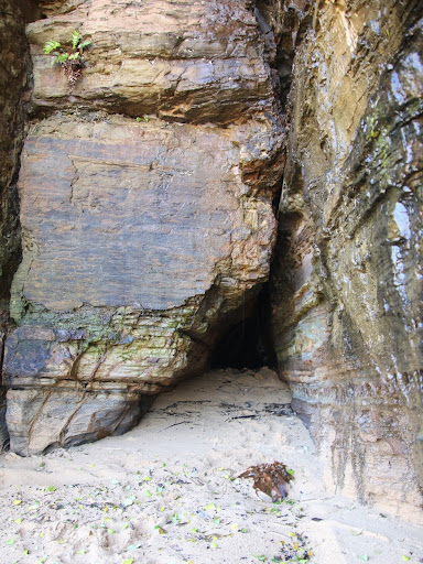 Estwa cave - Thumbnail