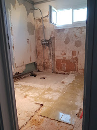 Photo n°5 de AJC Construction / Rénovation ,peintre,plaquiste,électricien, maçon- Cyril Juhel à Entraigues-sur-la-Sorgue (Service de pose de parquet)