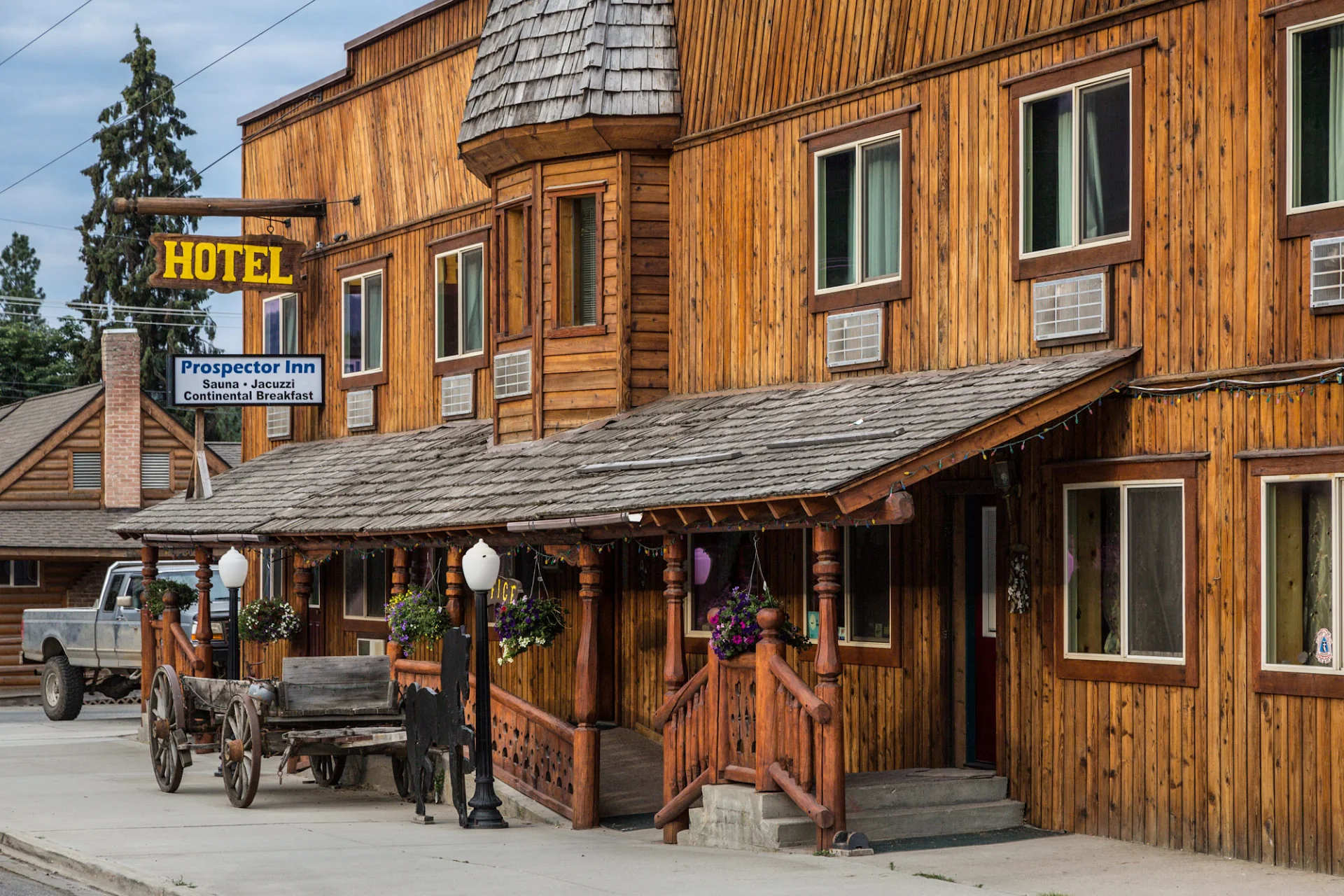 Prospector Inn
