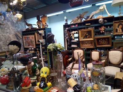 Photos of antiek-depot market15