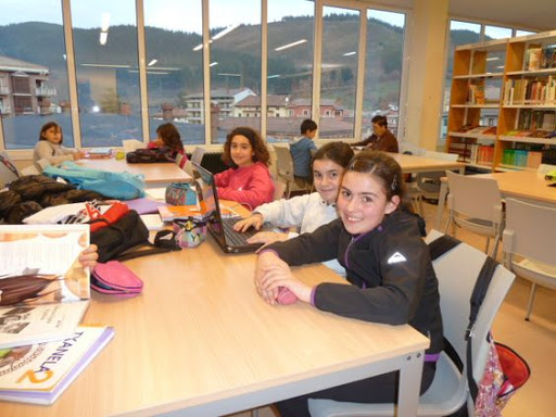 Legazpiko Udal Liburutegia/ Biblioteca Pública de Legazpi - Thumbnail