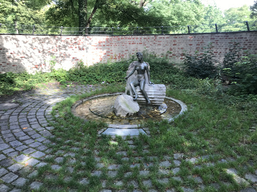 Berolinabrunnen - Visual
