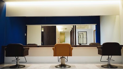美容院 QUATTRO annex