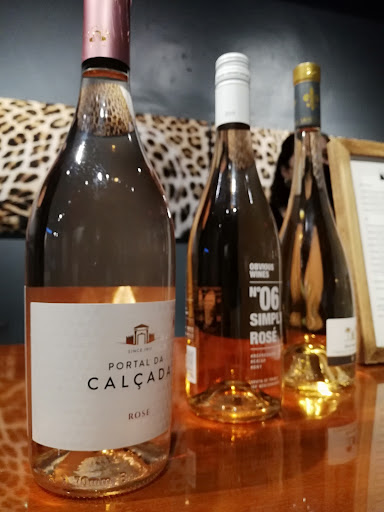 WALLS Wine Bar - Thumbnail