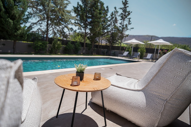 Villa Sweven , Luxury Living Chania ,big pool , BBQ, walk to the sea - Ξενοδοχείο