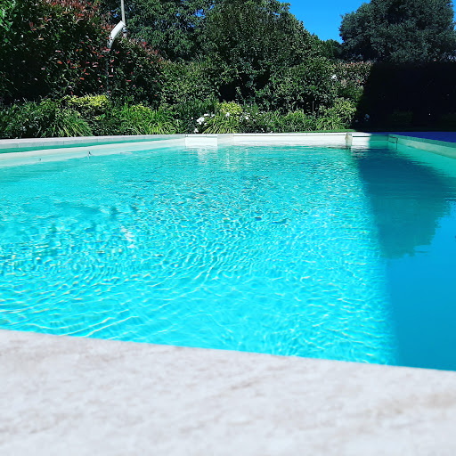 Family Pool - Thumbnail