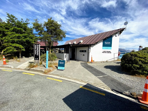 Lake Pukaki car park - Thumbnail