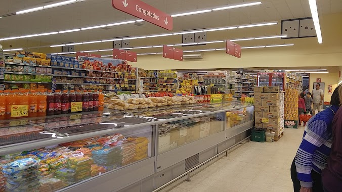 Supermercado Oriente, Author: Melody Caamaño