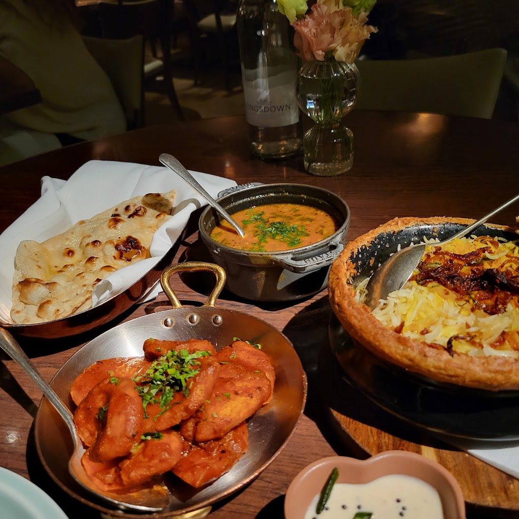 Guide to the best Indian restaurants in Mayfair. Go on an Indian culinary journey with our list of the best spots to grab Indian food in Mayfair.