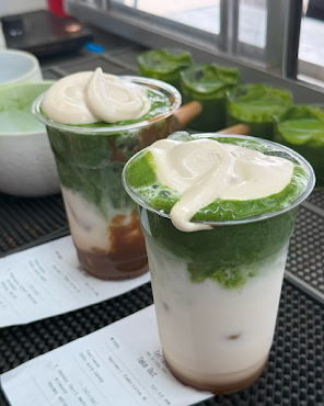 Honey Veil TRUCK (Dragon Fly Thrift Store) by null