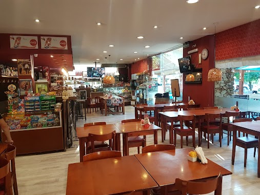 Flander's Bar & Grill, Author: Flander's Bar & Grill