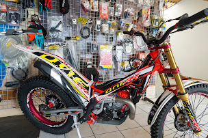 Photo n°17 de Stand Trial à Saint-Germain-lès-Arpajon (Magasin de motos)