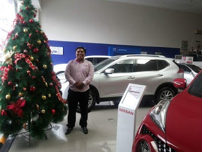 Photos of DEALER NISSAN DATSUN