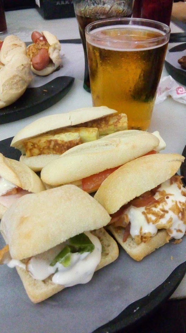 Cervecería 100 montaditos