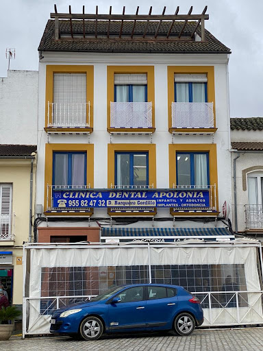 CLÍNICA DENTAL APOLONIA