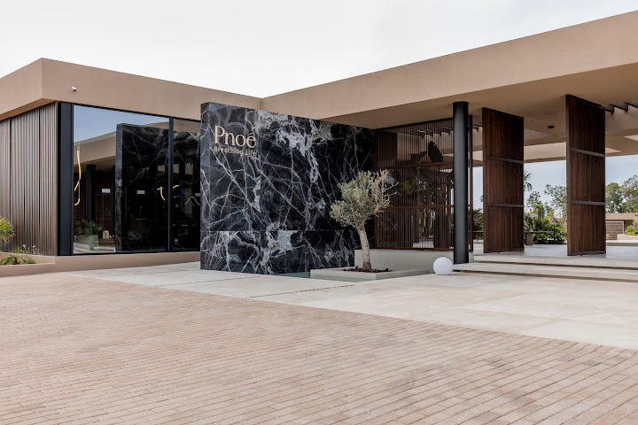 Pnoé Breathing Life by null