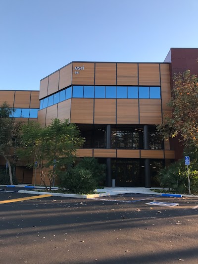 Photos of Esri