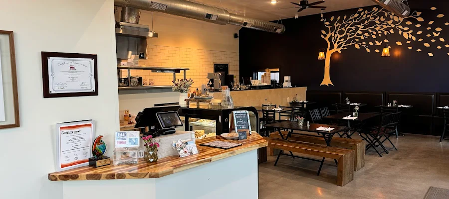 The Serving Cafe