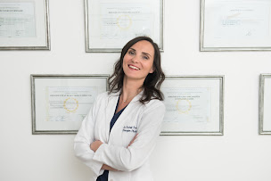 Photo n°17 de Docteur Rachel Pessis à Paris (Chirurgien esthétique)