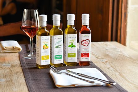 Olio extravergine della Puglia shop online Via Copertino, 153, 73041 Carmiano LE, Italia