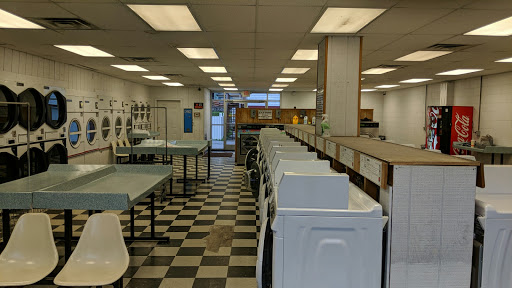 Muncy's Laundry Mat Logo