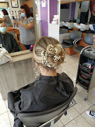 Photo n°1 de Crea'Coiff à Fleury-les-Aubrais (Salon de coiffure)