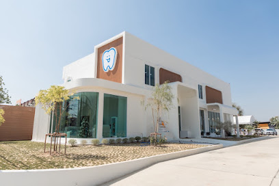Colon P Dental Clinic ทำฟัน จัดฟัน จัดฟันใส รากเทียม วีเนียร์ คลินิกทันตกรรมโคลอนพี