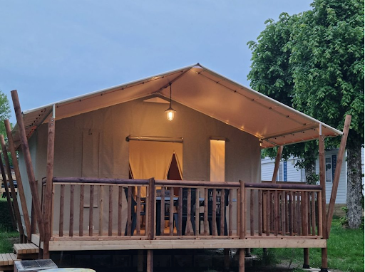Photo de Camping Les Rives Du Lac à Châtillon-en-Vendelais (35210)