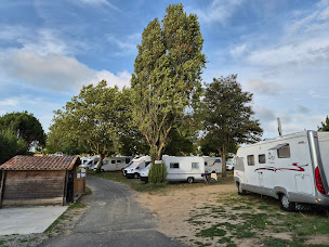 Photo n°10 de Camping Bellevue Bon Accueil à La Flotte (Terrain de camping)