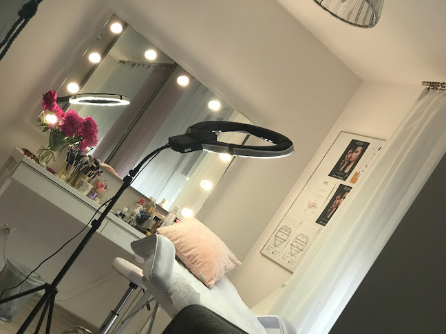 Comentarii opinii despre Anna Walkowska