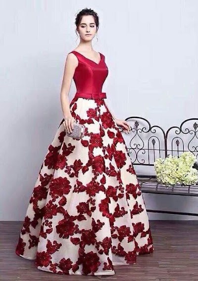 Photos of Linda Model Cloth