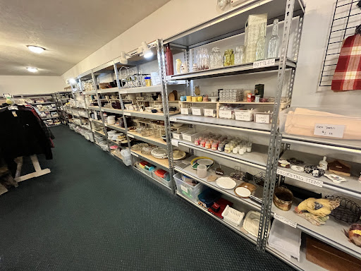 Helping Hands Resale Shoppe (Chillicothe) - Thumbnail