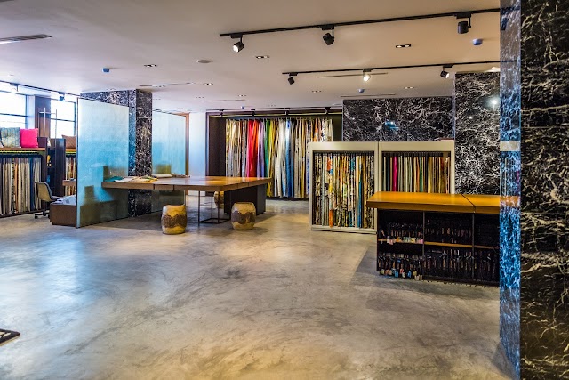 Jim Thompson Shop Thanon Surawong