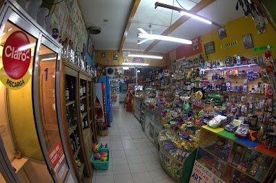 Photos of Maxikiosco Cubo