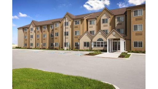 Microtel Inn & Suites by Wyndham Kenedy - Thumbnail