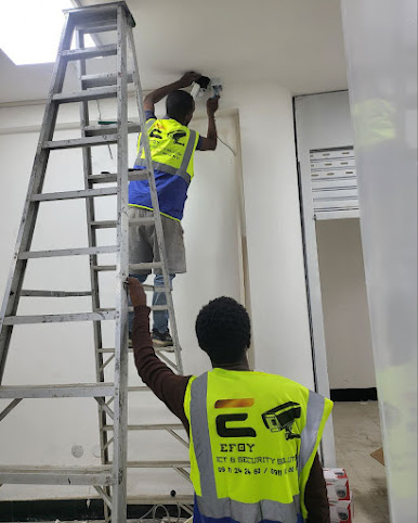 Efoy ICT security camera CCTV by null