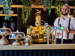 Photo n°4 de VINGKO - BAR AND FOOD à Courbevoie (Restaurant)