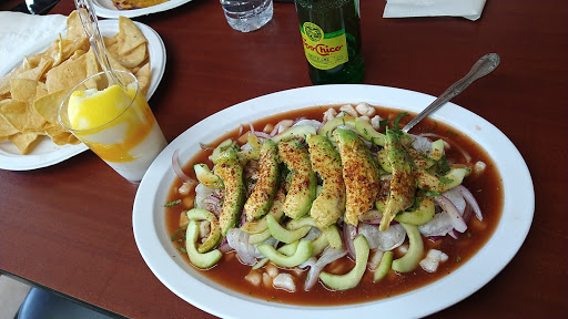 Tres gallos - Visual