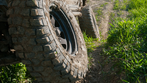 Arnold Tire - Visual