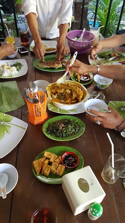 Photos of RM Ikan Bakar Cemengkalang